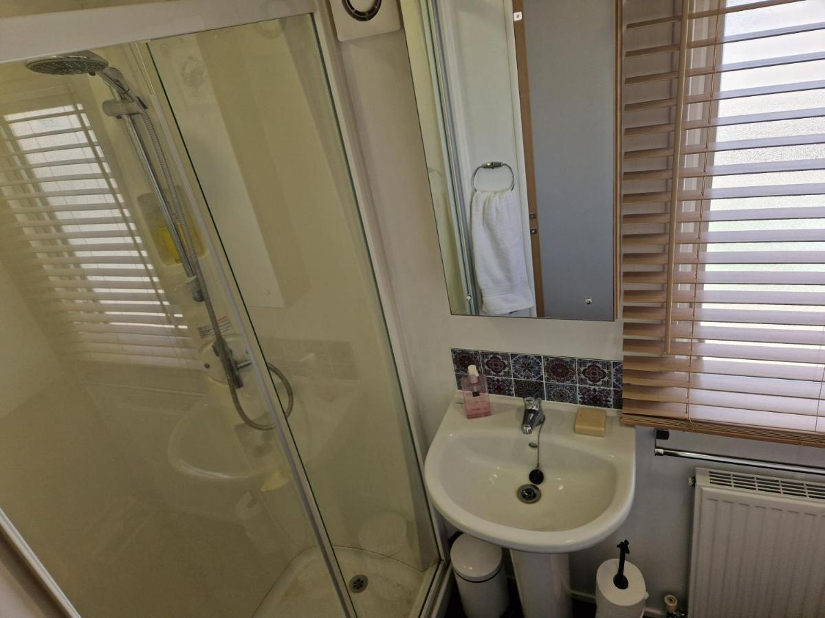 Hotel The Oyster Shell Whitstable Esterno foto